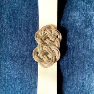 🍒 3 for $10 sale 🍒 ornate buckle mid waist belt